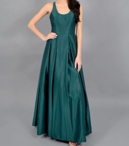 Emerald hunter Green ballgown prom dress 6 7 8